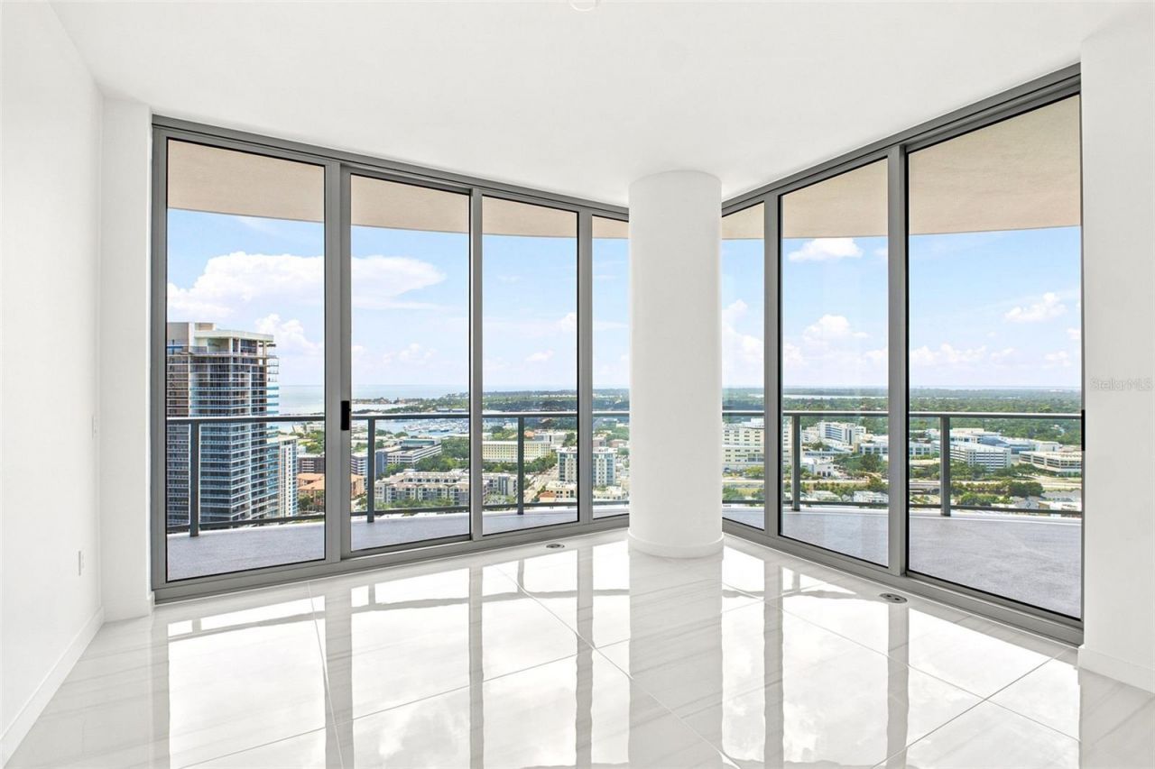 400 Central Avenue, Unit 2901, Saint Petersburg, FL 33701 Photo