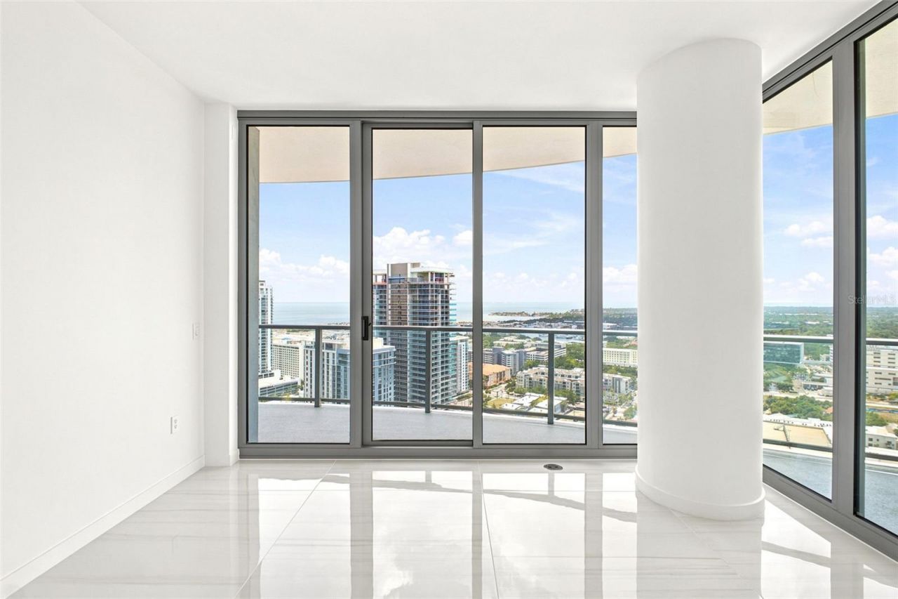 400 Central Avenue, Unit 2901, Saint Petersburg, FL 33701 Photo