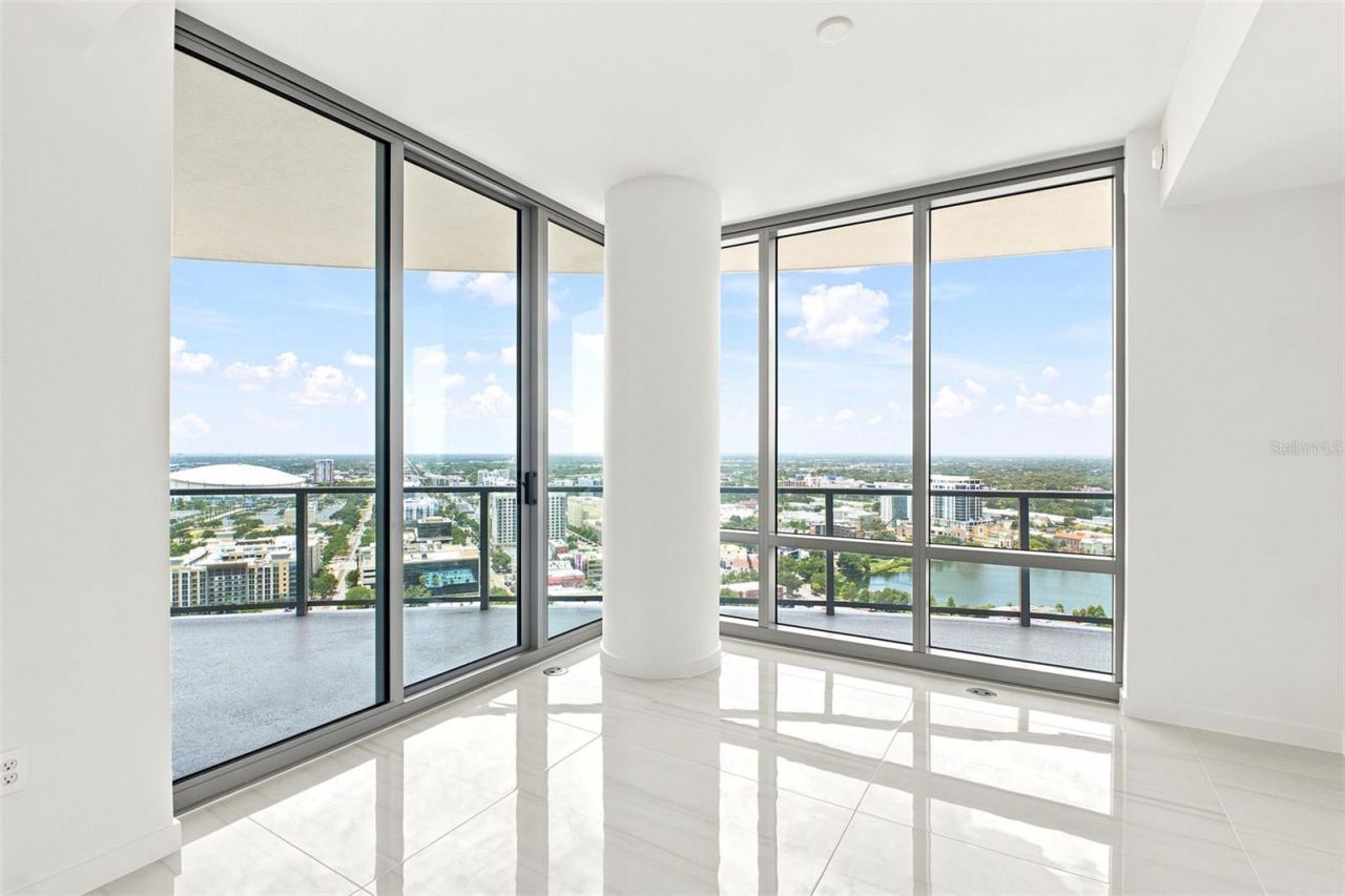 400 Central Avenue, Unit 2901, Saint Petersburg, FL 33701 Photo