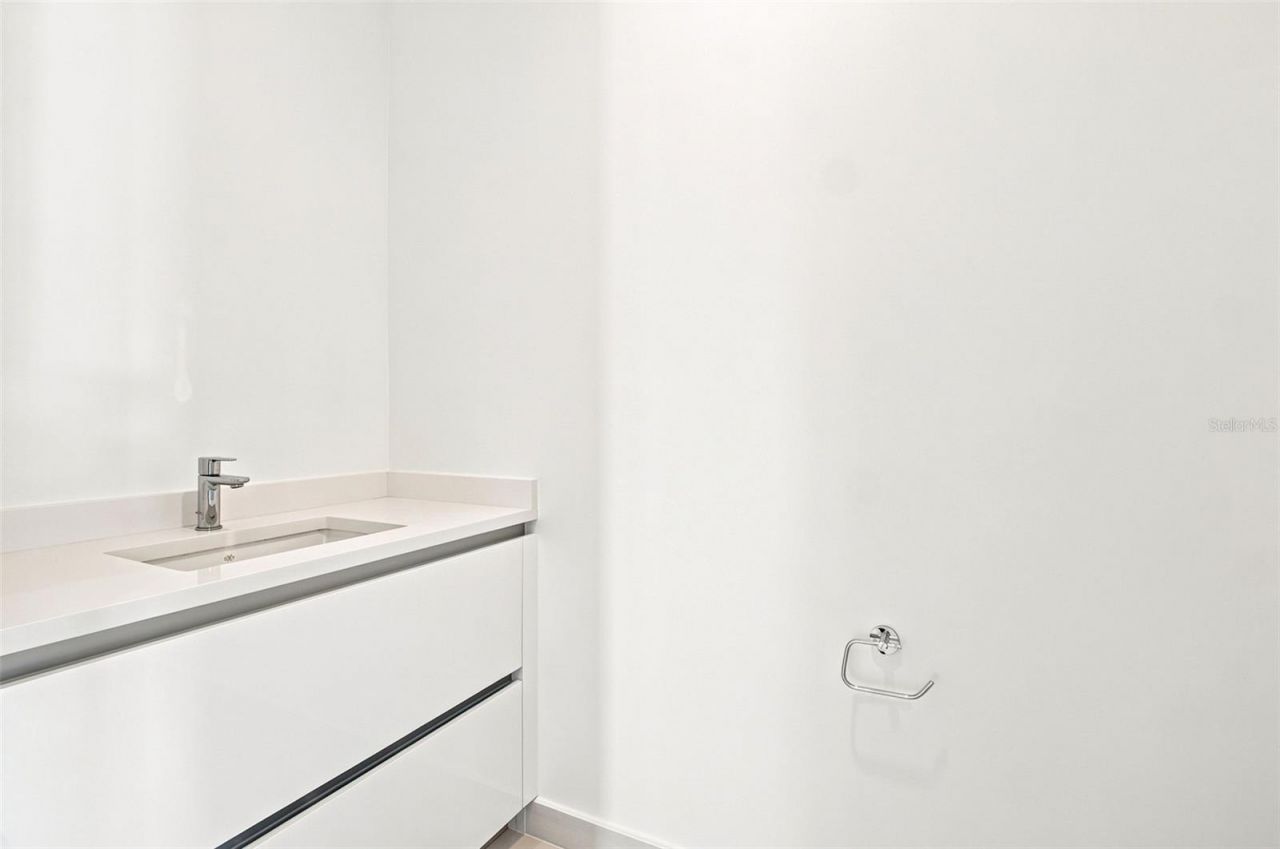 400 Central Avenue, Unit 2901, Saint Petersburg, FL 33701 Photo