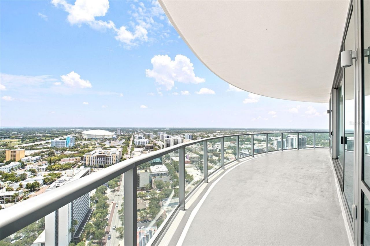 400 Central Avenue, Unit 2901, Saint Petersburg, FL 33701 Photo