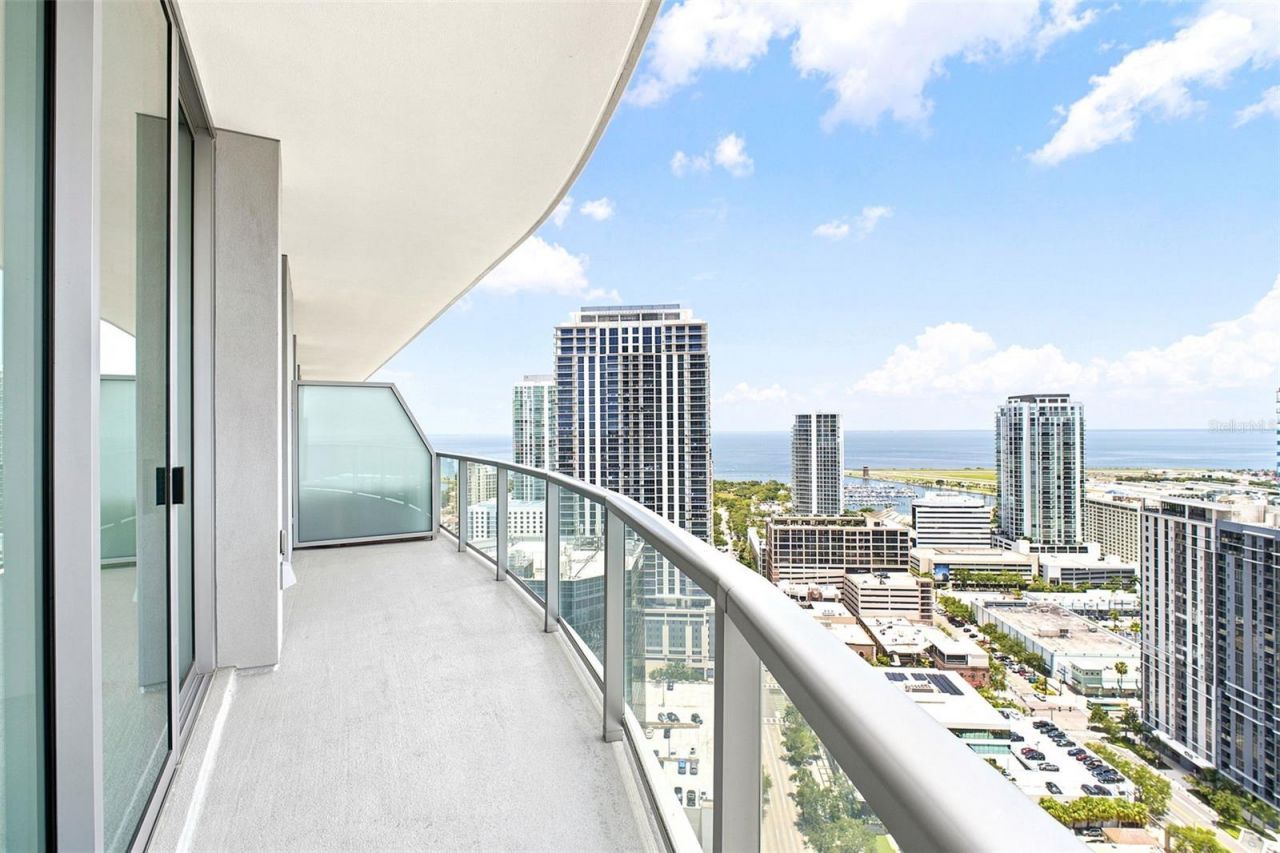 400 Central Avenue, Unit 2901, Saint Petersburg, FL 33701 Photo