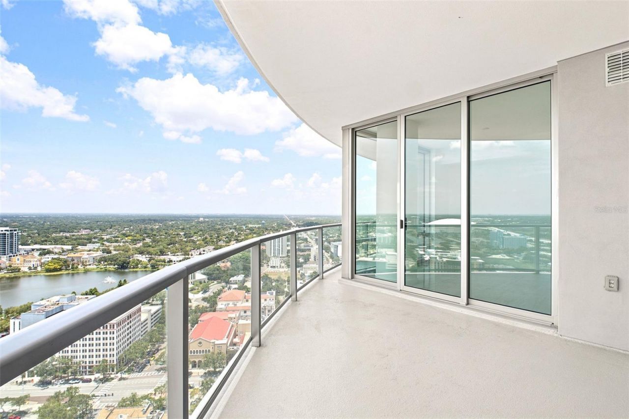 400 Central Avenue, Unit 2901, Saint Petersburg, FL 33701 Photo