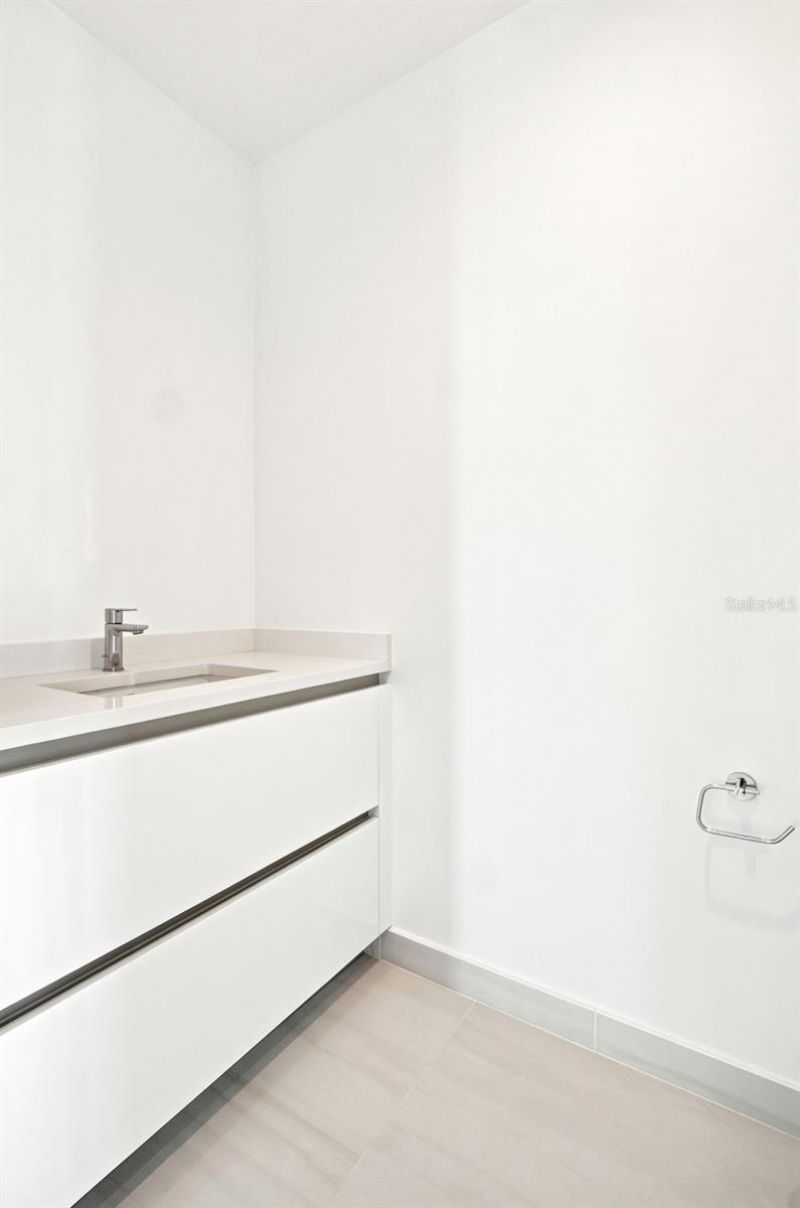 400 Central Avenue, Unit 2901, Saint Petersburg, FL 33701 Photo