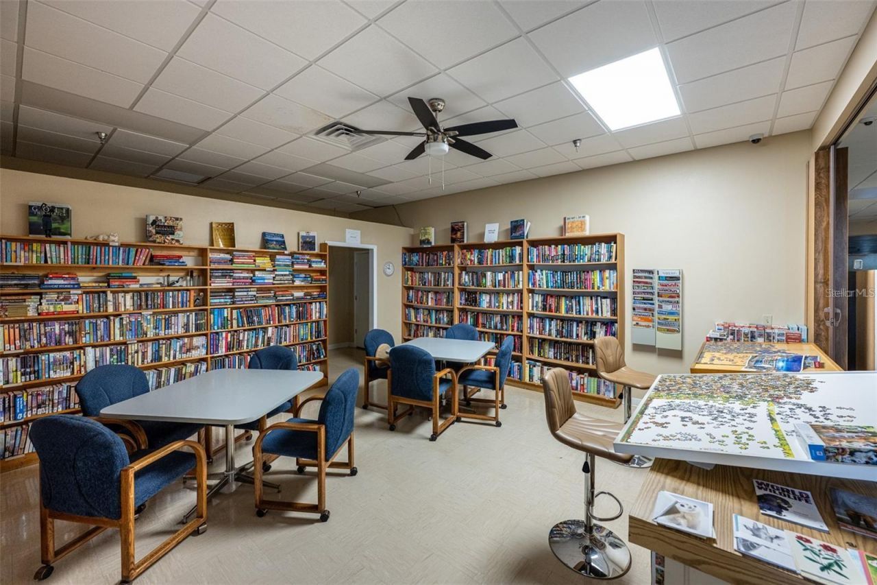 5707 45th Street E, Unit 222, Bradenton, FL 34203 Photo