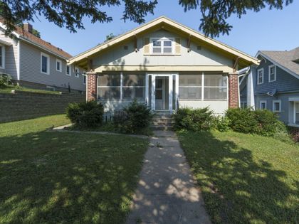 1719 S PATTERSON ST Sioux City, IA 51106