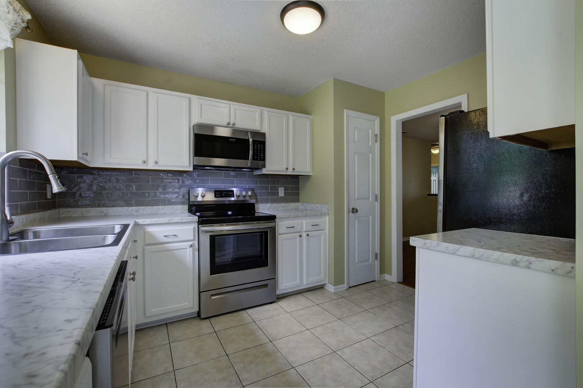 442 Indigo Road Photo 11