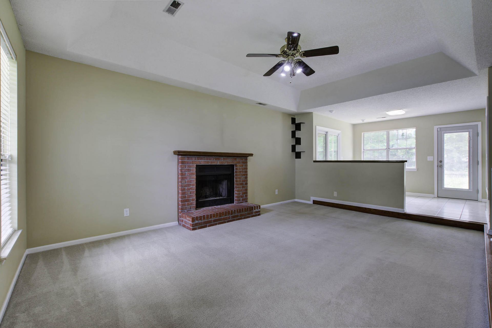 442 Indigo Road Photo 4