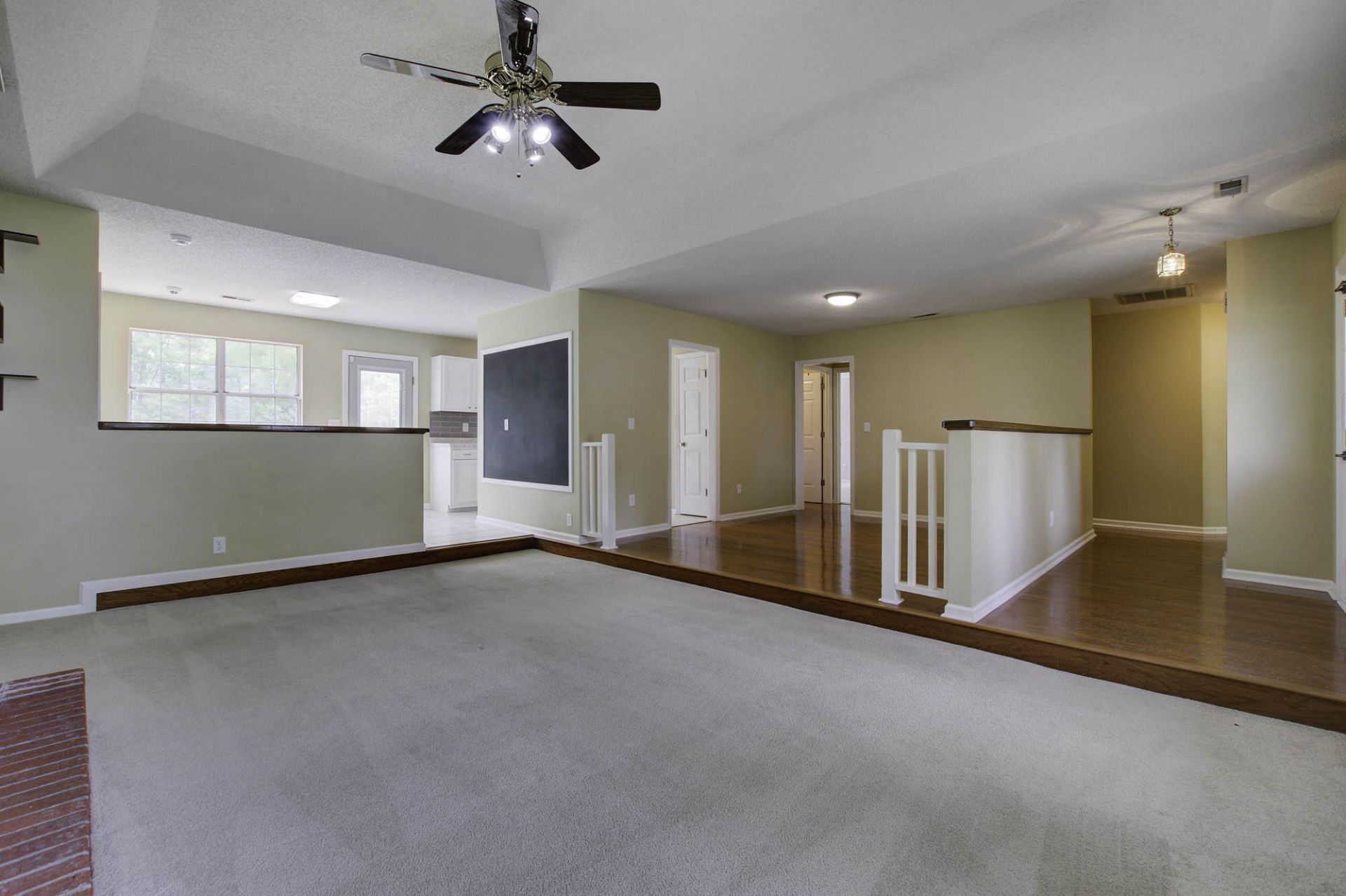 442 Indigo Road Photo 6