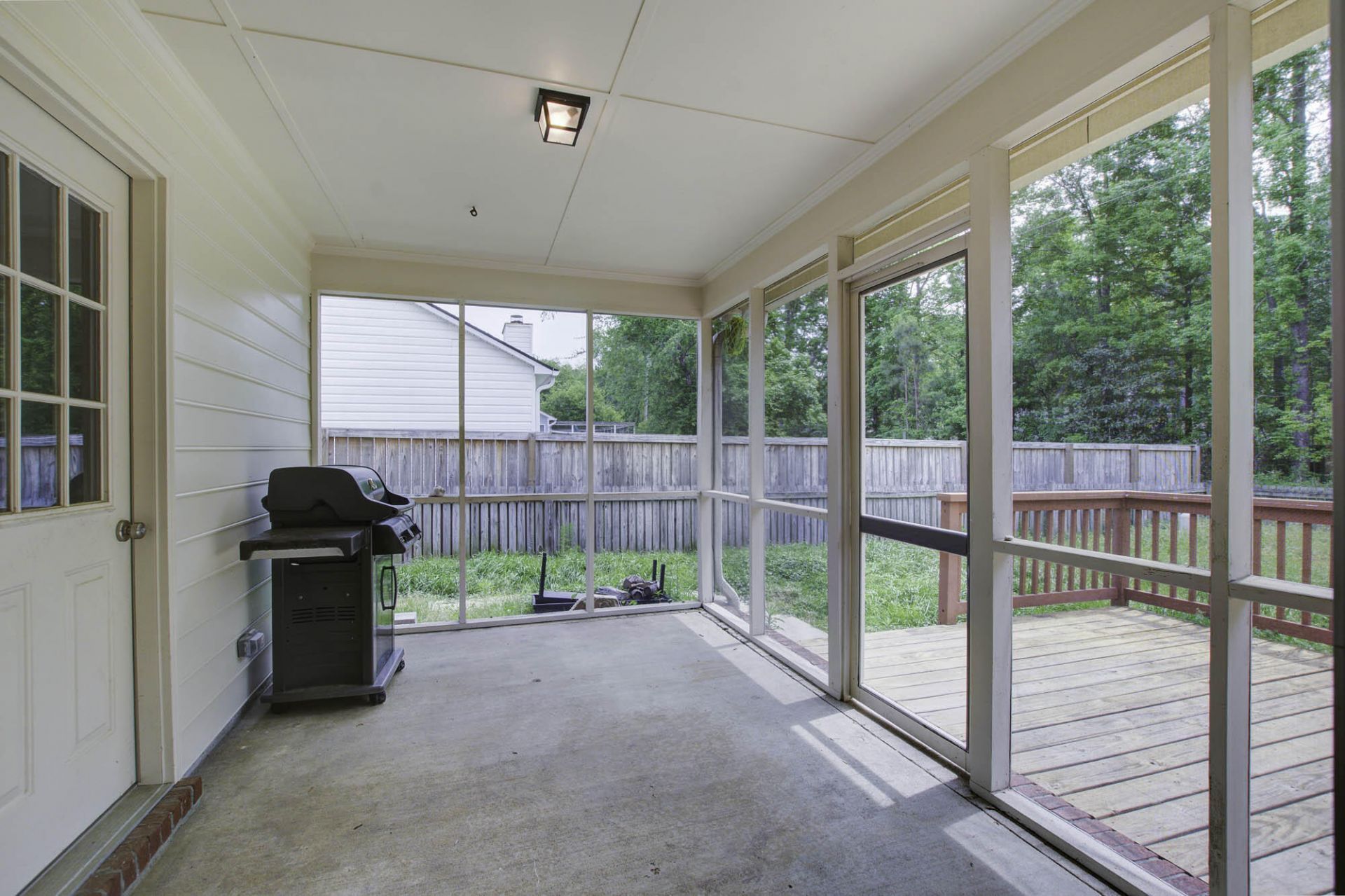 442 Indigo Road Photo 9