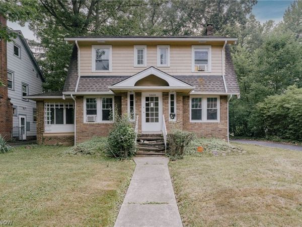 1660 Maple Road , Cleveland Heights, OH 44121