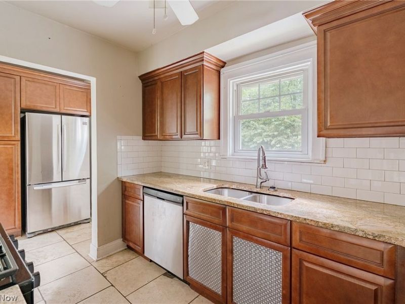 1660 Maple Road, Cleveland Heights, OH 44121 Photo 8