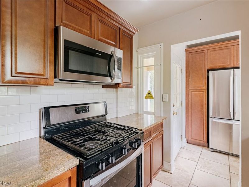 1660 Maple Road, Cleveland Heights, OH 44121 Photo 9
