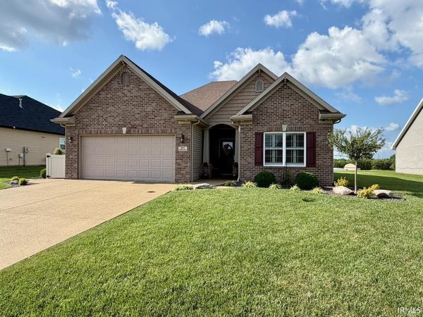 8242 Edenton Drive, Evansville, IN 47715
