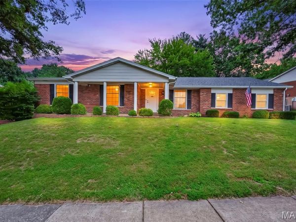 4741 Melissa Jo Lane, St Louis, MO 63128