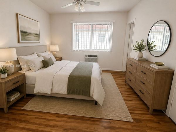 34 Madeira Ave , Unit 5, Coral Gables, FL 33134