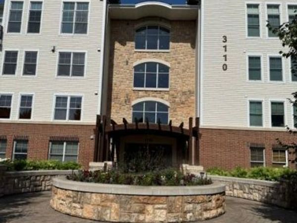 3110 N Chestnut Street, Unit 312, Chaska, MN 55318