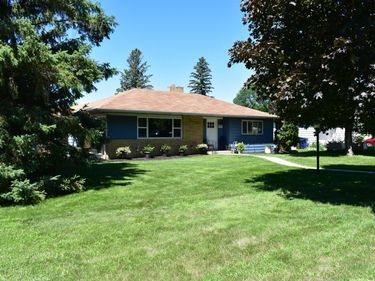 401 N Burlington Avenue, Fergus Falls, MN 56537
