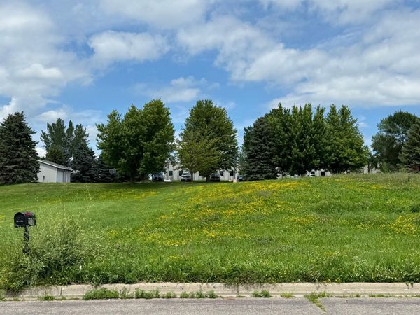 200 NW 22nd Avenue , Waseca, MN 56093
