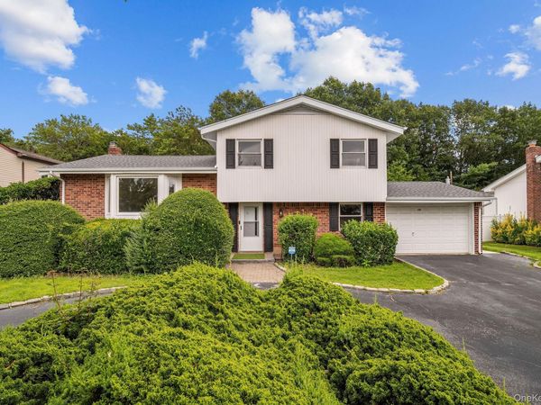 12 Warren Lane, Jericho, NY 11753