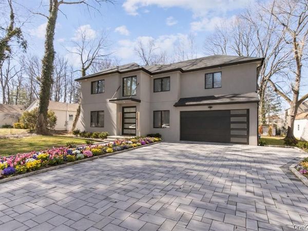 1 Bentley Road , Great Neck, NY 11023