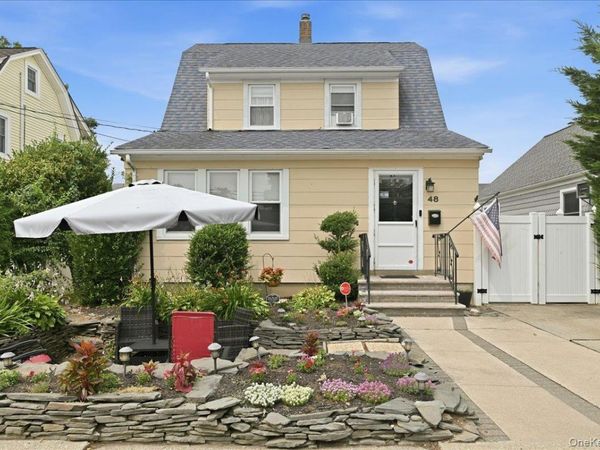 48 Poplar Street , West Hempstead, NY 11552