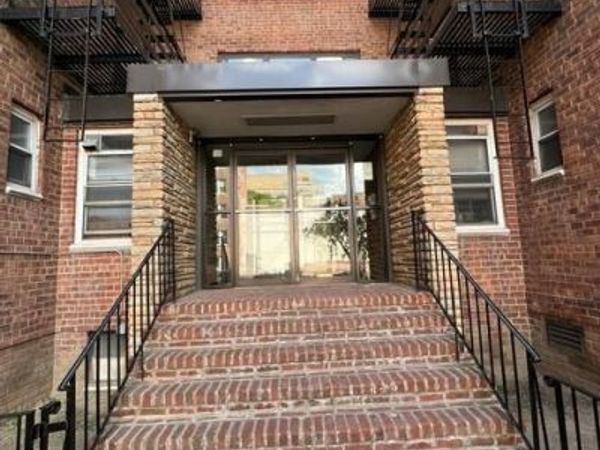 64-74 Saunders Street , Unit 1E, Rego Park, NY 11374