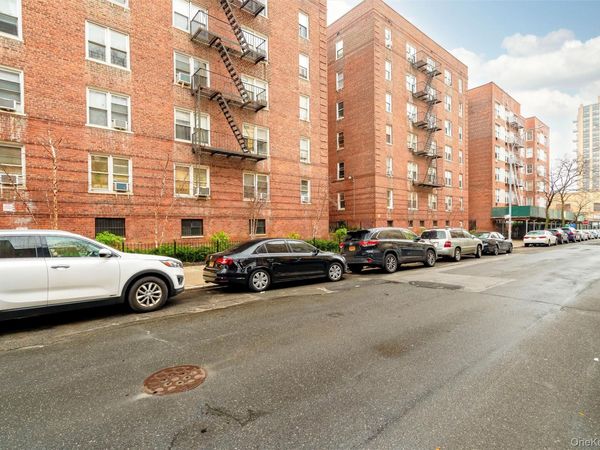 2080 Barnes Avenue , Unit 4A, Bronx, NY 10462