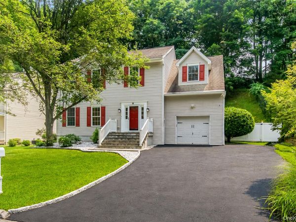 66 Valley View Road , Cortlandt Manor, NY 10567