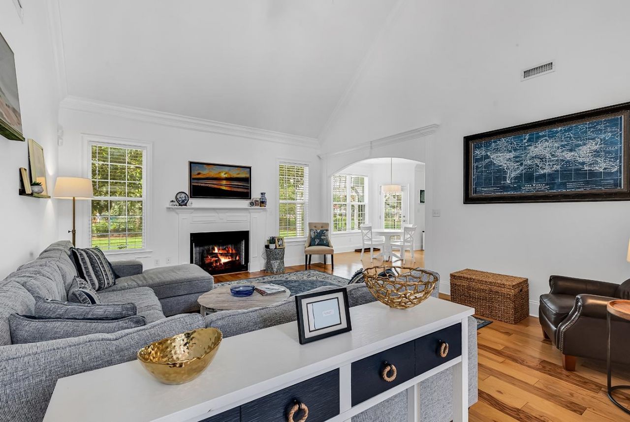 261 Chamberlin Rd.  Photo 11