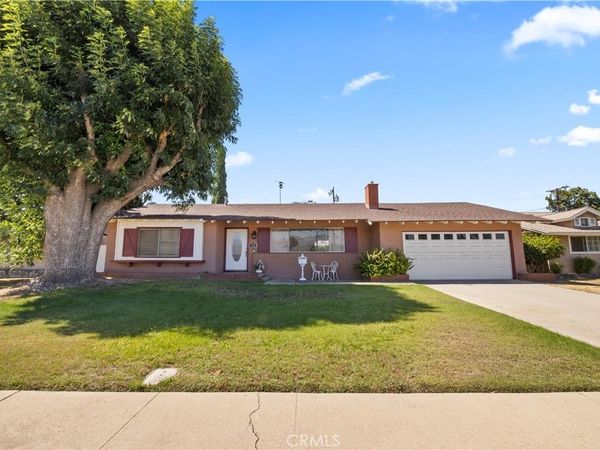 330 Golden Carriage , Pomona, CA 91767
