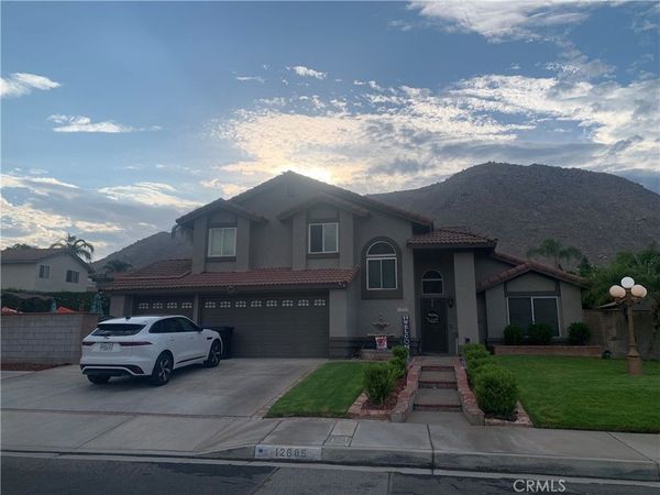 12685 Oriole Avenue , Grand Terrace, CA 92313