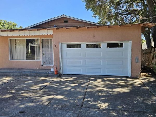 2338 Dumbarton Ave, East Palo Alto, CA 94303