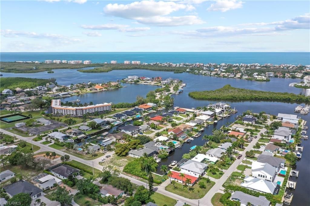 205 2nd St, Bonita Springs, FL 34134 Photo