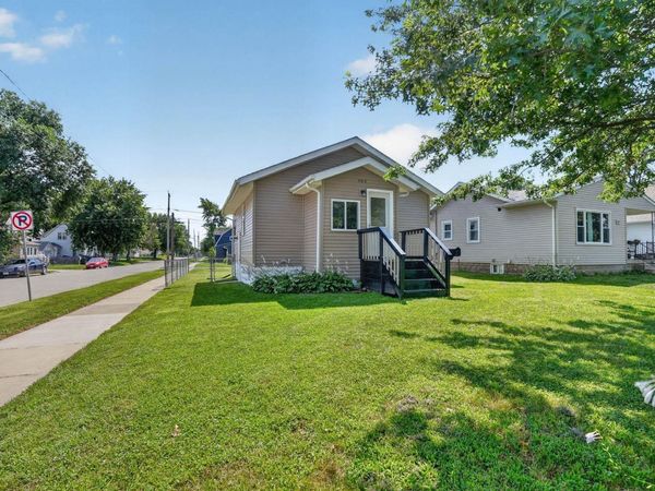 703 Magnolia Parkway, Waterloo, IA 50701