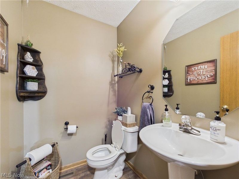 105 Rodeo Circle , Louisville, OH 44641 Photo 15