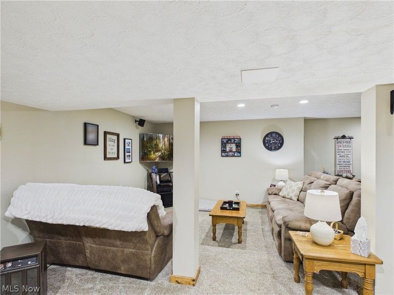 105 Rodeo Circle, Louisville, OH 44641 Photo 26