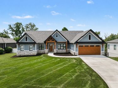 1107 Trossicks Trail, Mishawaka, IN 46545