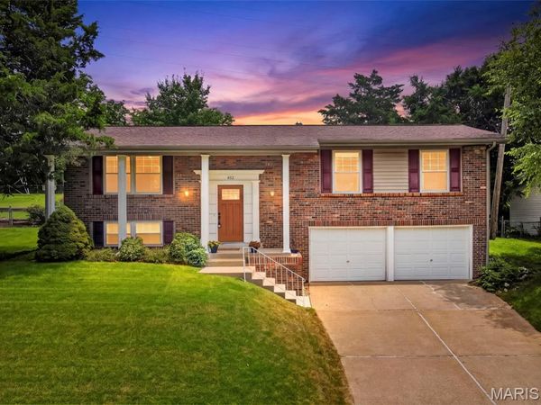 802 Sherwick Terrace, Manchester, MO 63021