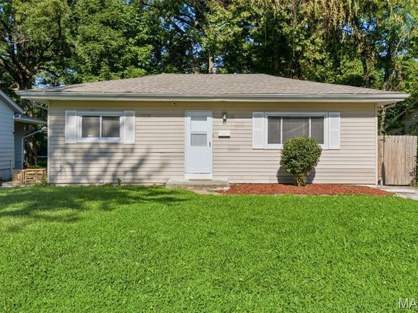 10537 Earl Drive , St Louis, MO 63136
