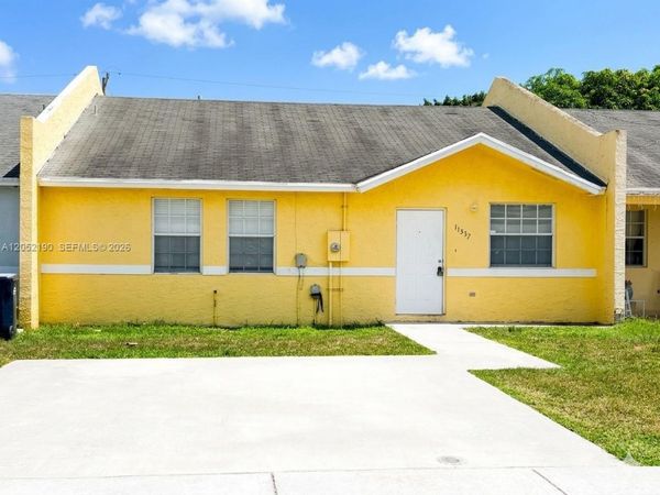 11537 Louis St, Miami, FL 33176