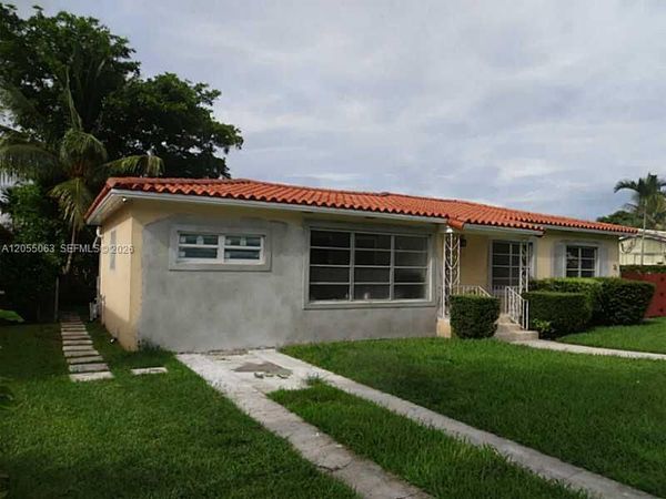 5851 SW 28 ST , Miami, FL 33155