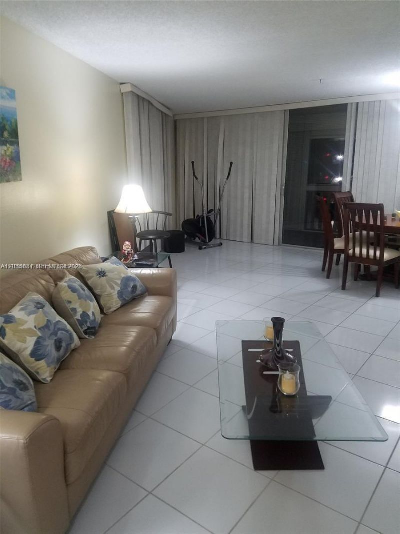 6921 Environ Blvd , Unit 4P, Lauderhill, FL 33319 Photo