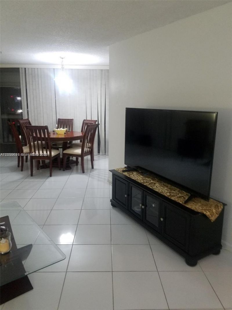 6921 Environ Blvd , Unit 4P, Lauderhill, FL 33319 Photo