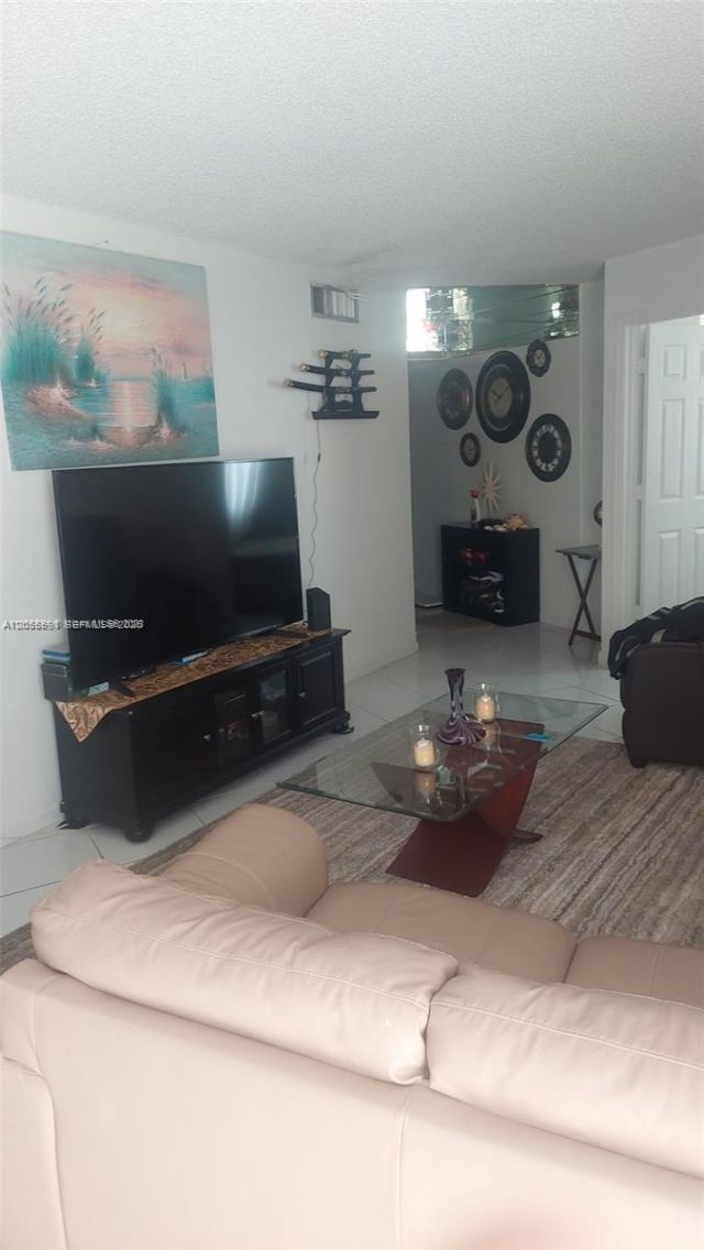 6921 Environ Blvd , Unit 4P, Lauderhill, FL 33319 Photo