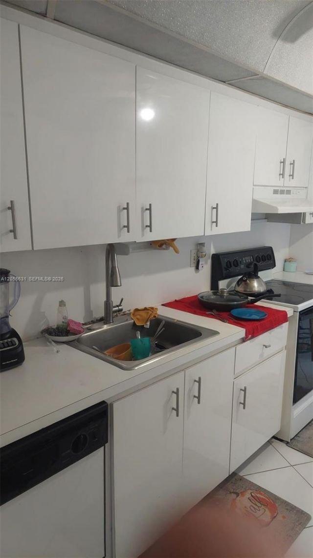 6921 Environ Blvd , Unit 4P, Lauderhill, FL 33319 Photo