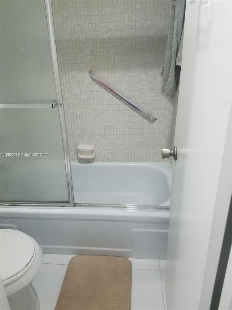 6921 Environ Blvd , Unit 4P, Lauderhill, FL 33319 Photo