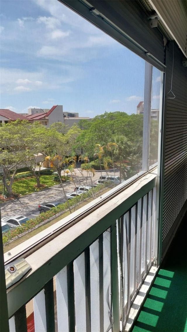6921 Environ Blvd , Unit 4P, Lauderhill, FL 33319 Photo