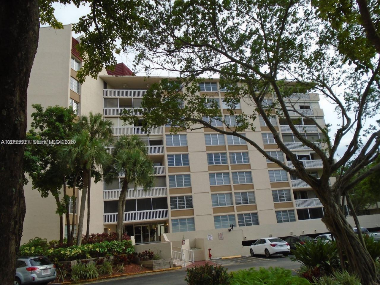 6921 Environ Blvd , Unit 4P, Lauderhill, FL 33319 Photo