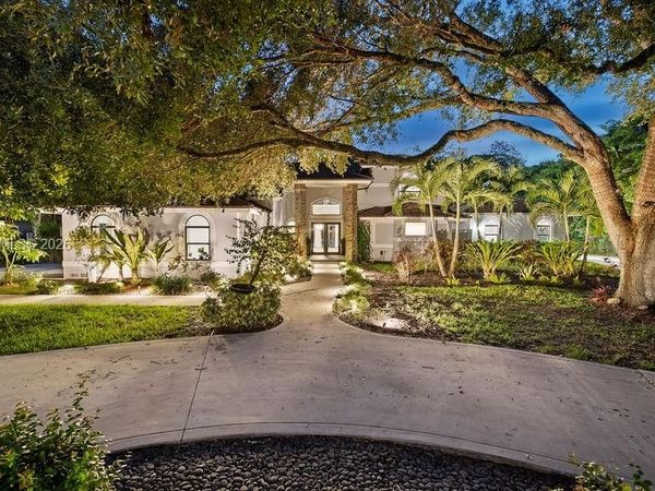 5831 NW 81st Ter, Parkland, FL 33067